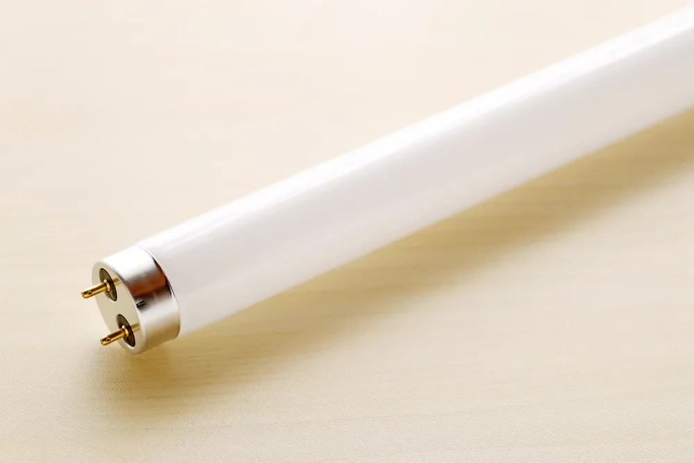 なぜ「工事不要の直管型LEDランプ」が販売されているのか
