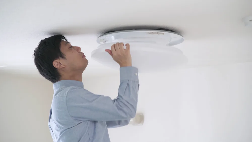 LED照明の寿命が近いときのサイン